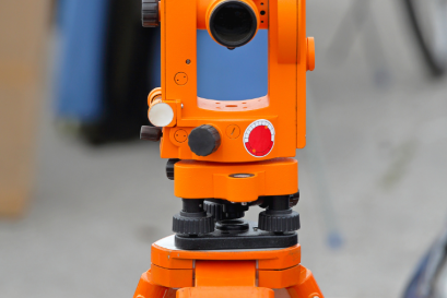 ความแตกต่างระหว่างกล้องวัดมุมแมคคานิกกับกล้องวัดมุมดิจิตอล