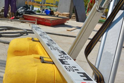 ไม้สต๊าฟอลูมเนียมแบบชัก 