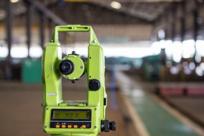 กล้องวัดมุม(Theodolite) กับการหามุมฉากภายในอาคาร