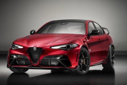 Alfa Romeo Giulia GTA ซีดานสมรรถนะสูง ฉลองครบรอบ 110 ปี