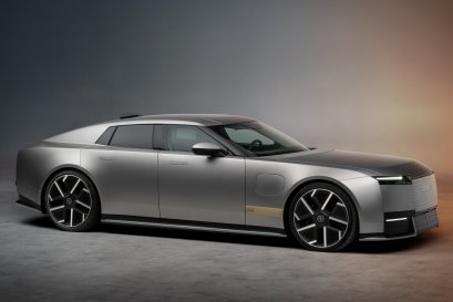 เผยโฉม!! Jaguar Type 01 รถ GT 4 ประตูพลังไฟฟ้า 1,030 แรงม้า