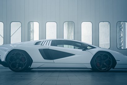 เผยโฉม!! Lamborghini Countach LPI 800-4 ตำนานกว่า 50 ปี ถูกปลุกขึ้นมาอีกครั้ง...