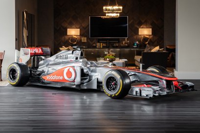 ของแต่งบ้านชั้นดี!! McLaren MP4-26 รถแข่ง F1 จำลอง มาให้คุณประมูลแล้ว
