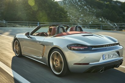 ลิมิเต็ดอิดิชั่น! Porsche Boxster 25 years ฉลองครบรอบ 25 ปี ของตระกูลโรดสเตอร์เครื่องวางกลาง