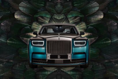 PHANTOM ‘IRIDESCENT OPULENCE’ รุ่นพิเศษที่ประดับด้วยขนนกกว่า 3,000 ชิ้น