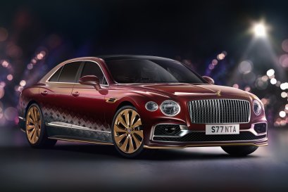 'Reindeer Eight'  Flying Spur V8 สั่งทำพิเศษเป็นของขวัญในวันคริสต์มาส