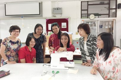 ได้รับเชิญมาเป็นวิทยากรให้ความรู้การใช้จักรเย็บผ้าที่ รร.สามเสนวิทยาลัย
