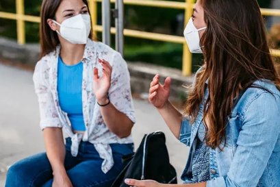 เว้น ห่างกัน ‘คนละครึ่ง’ อย่างไรให้ ‘เราไม่ทิ้งกัน’