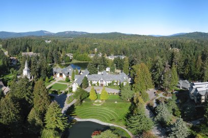 Shawnigan_Lake_School_Campus_เรียนมัธยมเเคนาดา