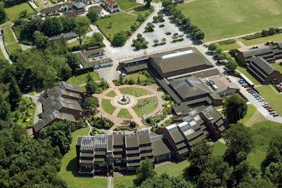 ACS_International_schools_cobham_surrey_UK_เรียนมัธยมในอังกฤษ_โรงเรียนมัธยมอังกฤษ