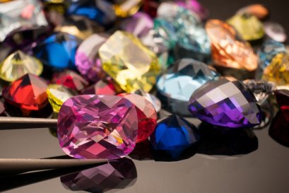 พลอยร่วงคืออะไร กับ 5 แนวทางการซื้อพลอยร่วงให้คุ้มดั่งใจ