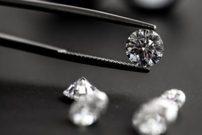 เพชรร่วงคืออะไร เลือกซื้ออย่างไรให้ได้เพชรที่ถูกใจ