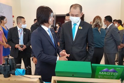 นำเสนอแม็กโต้แก่รมต.เกษตรและสหกรณ์ พณฯ ท่านเฉลิมชัย ศรีอ่อน