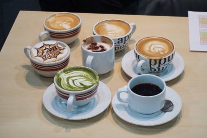 การสตีมฟองนมด้วยเครื่องชง Lelit