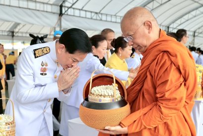 พีระพันธุ์ ร่วมพิธีเจริญพระพุทธมนต์ และพิธีทำบุญตักบาตรถวายพระราชกุศลเนื่องในโอกาสเฉลิมพระชนมพรรษา 28 กรกฎาคม 2568 