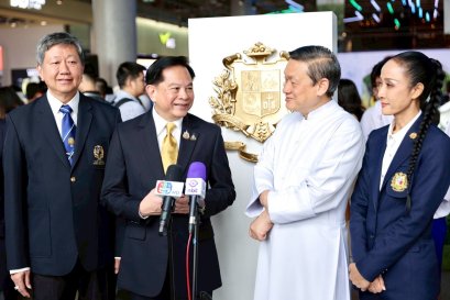 เยาวชนสร้าวงสรรค์ พีระพันธุ์ ป็นประธานในพิธีเปิดนิทรรศการแสดงผลงานศิลปะ 10th SG ART EXHIBITION 2025 ของนักเรียนระดับชั้นประถมศึกษา ระดับชั้นมัธยมศึกษาตอนต้น ผลงานของนักเรียนแผนการเรียนสถาปัตยกรรมศาสตร์ และแผนการเรียนศิลปะและการออกแบบ โรงเรียนเซนต์คาเบรียล