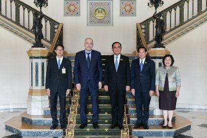 เอกอัครราชทูตโรมาเนียเข้าอำลานายกรัฐมนตรีในโอกาสพ้นหน้าที่