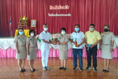 บริจาคสร้างหลังคาสนามเด็กเล่นแห่งใหม่