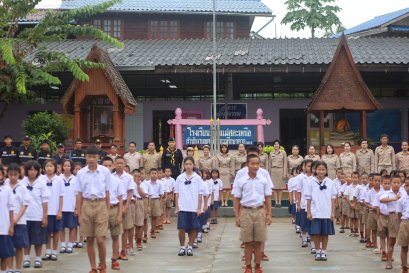 28 กันยายน "วันพระราชทานธงชาติไทย" (Thai National Flag Day) เพื่อระลึกถึงความสำคัญของธงชาติไทย และน้อมรำลึกถึงพระบาทสมเด็จพระมงกุฎเกล้าเจ้าอยู่หัว (รัชกาลที่ 6) 