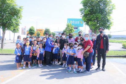 คุณโอ ชุมชนบ้านทุ่ง แม่สอด ได้มอบเงินสนับสนุน จำนวน 2,000 บาท และเลี้ยงไอศกรีมโคน Soft Serve วนิลา ให้กับนักเรียนและคณะครูโรงเรียนบ้านแม่สละเหนือ