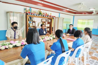 นายปิลัทธ์ อุดมวงษ์ ผู้อำนวยการสำนักงานเขตพื้นที่การศึกษาประถมศึกษาตาก เขต 2 พร้อมด้วยนายประหยัด อุสาห์รัมย์ ผู้อำนวยการโรงเรียนบ้านห้วยนกกกเข้าตรวจเยี่ยมและให้กำลังใจ คณะครู บุคลากรทางการศึกษา และนักเรียน