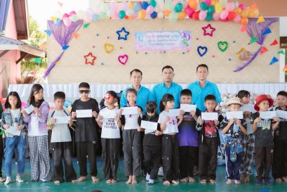 บรรยากาศการมอบทุนการศึกษาให้เด็ก ๆ "วันเด็ก 69"