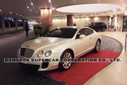 สวยหรูมากๆ Bentley Continental GT สีขาวประกายมุก วันนี้มาออกงานโชว์ที่ โรงแรม Shangri-La Bangkok