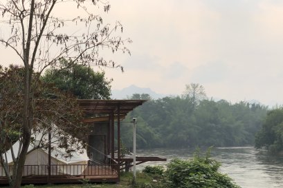 Grand Tent by river เต้นท์กระโจมจันผา