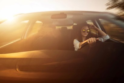 ติดฟิล์มกรองแสงรถยนต์ที่ใช่ หมดกังวลเรื่องหน้าเป็นฝ้า