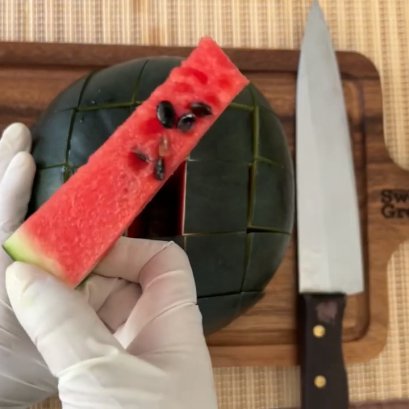 วิธีหั่นแตงโมง่ายๆ │ How to cut watermelon