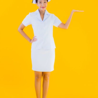 ชุดพยาบาลหญิงต่อการดูแลผู้ป่วย