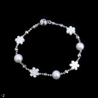 Approx. 7.0 - 8.0 mm, Freshwater Pearl, Mother of Shell Flower Station Pearl Bracelet