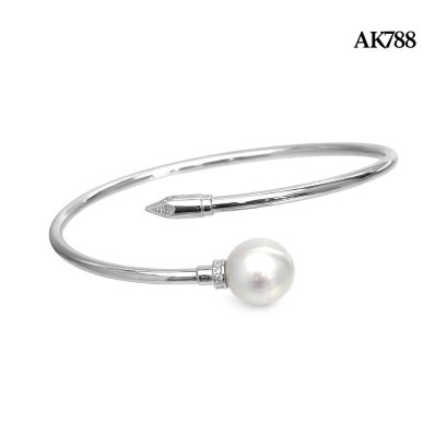 Approx. 10.0 mm, White South Sea Pearl, Nail CZ Paved Pearl Bangle