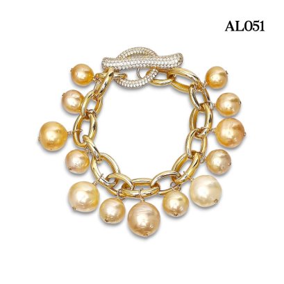 Approx. 8.0 - 12.0 mm, Gold South Sea Pearl, "Grape Bunch" Pearl Bracelet