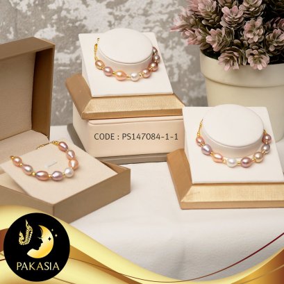 สร้อยข้อมือมุกคั่นบอลตัดลาย ชุดตะขอก้ามปูอะไหล่เงินแท้ 92.5 ชุบทอง ประดับเพชร / B459