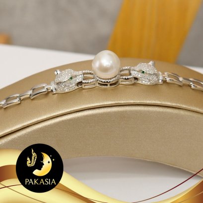 ข้อมือPakasiaเสือคู่  [เงินชุบทองคำขาว] มุกแท้น้ำจืดบาร็อคขาว AA+ ขนาด 12mm / SN0020ZB413