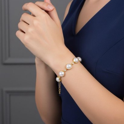 สร้อยข้อมือไข่มุก Edison Mabe ระยะคั่นเพชร CZ ยาว 9.0"