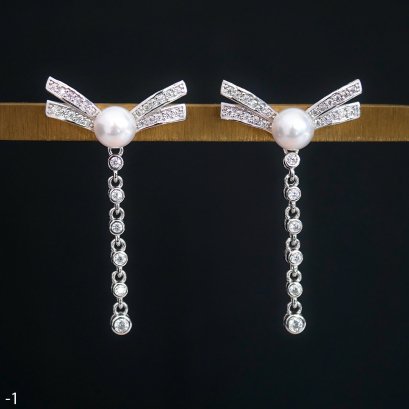 Approx. 5.5 mm, Akoya Pearl, Dragonfly Pearl Earrings