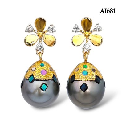 11.6 mm and 11.8 mm, Maki-e Pearl, Tahitian Pearl, Flower Diamond Dangle Pearl Stud Earrings