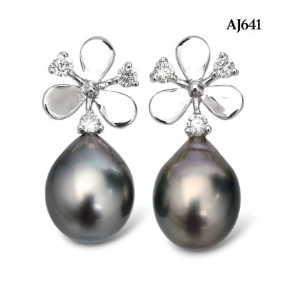 8.7 mm and 8.8 mm, Tahitian Pearl, Flower Diamond Pearl Stud Earrings