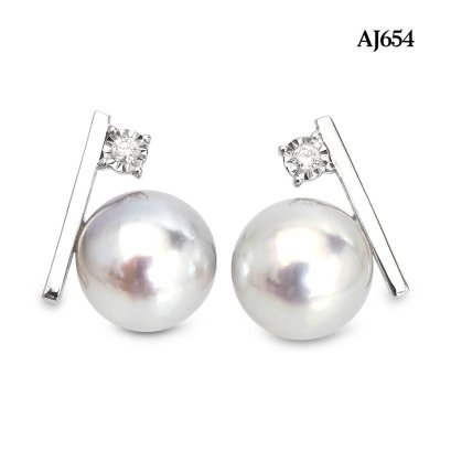 (PSL) Approx. 9.4 mm, Aurora Madama, Akoya Pearl, Seesaw Diamond Pearl Stud Earrings