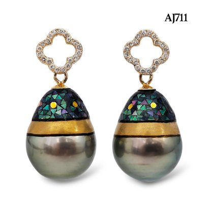 11.0 mm and 11.0 mm, Maki-e Pearl, Tahitian Pearl, Clover Leaf Diamond Paved Dangle Pearl Stud Earrings