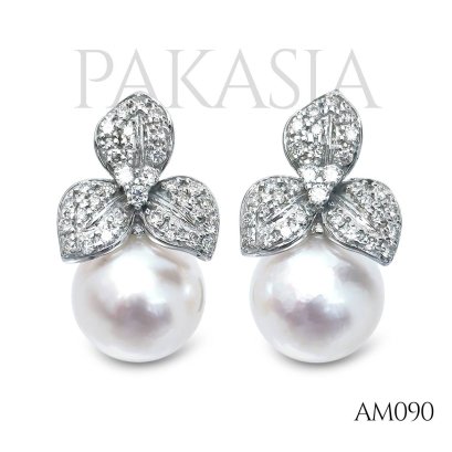 Approx. 9.5 mm up, Sumo, Akoya Pearl, Three Petals Diamond Pearl, Stud Earrings