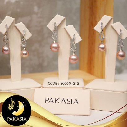 ต่างหูมุก Latch back เกือกม้าประดับเพชร มุกน้ำจืดคัดเกรด คละสี (ม่วง-โอลด์โรส) คละทรง (บาร็อค) ขนาด 11 เกรด AA+ ตัวเรือนเกือกม้า เงินแท้ 92.5 ชุบทองคำขาว ประดับเพชร CZ / E642