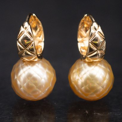 Approx. 11.21 mm and 11.32 mm, Hanashinju Pearl, Huggie Earrings