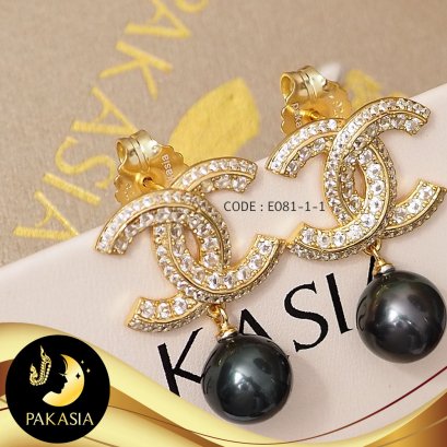 ต่างหูติดหูแชแนลใหญ่ มุกตาฮิติ ขนาด 9 mm เกรด AA+ ตัวเรือนเงินแท้ชุบทอง ประดับพลอยแท้ White Topaz  / E592