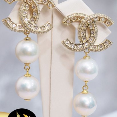 ต่างหูติดหูชาแนล ห้อยมุก ตัวเรือนเงินแท้ 92.5 ชุบทอง ประดับพลอยแท้ White Topaz / SN710YE351