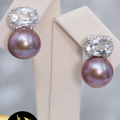 ต่างหู Pakasia พลอยแท้ White Topaz มุก Edison ทรงกลม สีม่วง เกรด AA+ ขนาด10mm. ตัวเรือนเงินแท้ 92.5 ชุบทองคำขาว / SN0788YE325