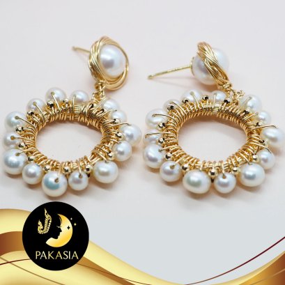 [14k Gold-filled] ต่างหูติดหูห้อยห่วงมุก  น้ำจืดกลมขาว  5-6mm. AA+ / SN0610ZGF008