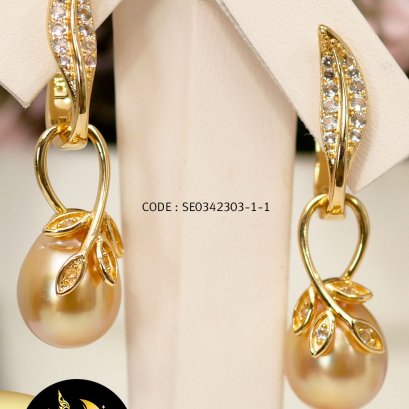 ต่างหู Latch Back ห้อยก้านมะกอก มุก South Sea ทรงหยดน้ำ ขนาด 10 mm เกรด AA+  ตัวเรือนเงินแท้ชุบทอง ประดับพลอยแท้ White Topaz  / E595